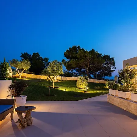 Elias Luxury *