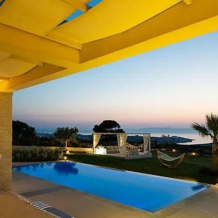 Elias Luxury *