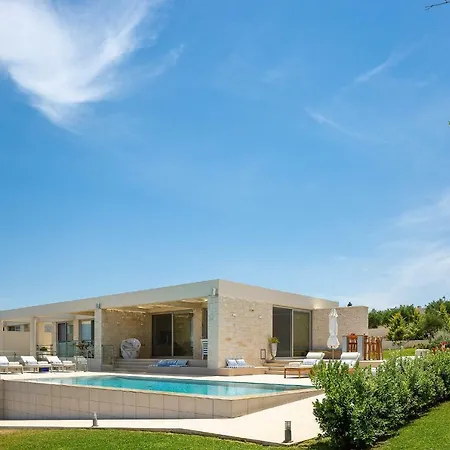 Elias Luxury