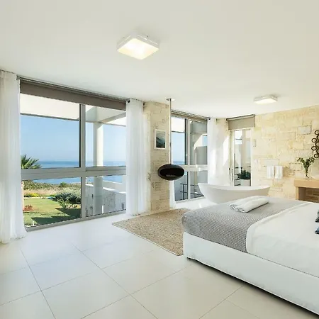 Elias Luxury *